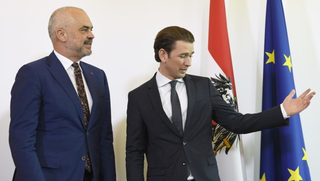 Kurz hat Albanien bei einem Besuch von Premier Rama in Wien finanzielle und materielle Hilfe beim Schutz der EU-Außengrenze zugesichert. (Bild: APA/ROBERT JAEGER)