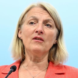 Evelyn Regner (Bild: APA/HELMUT FOHRINGER)