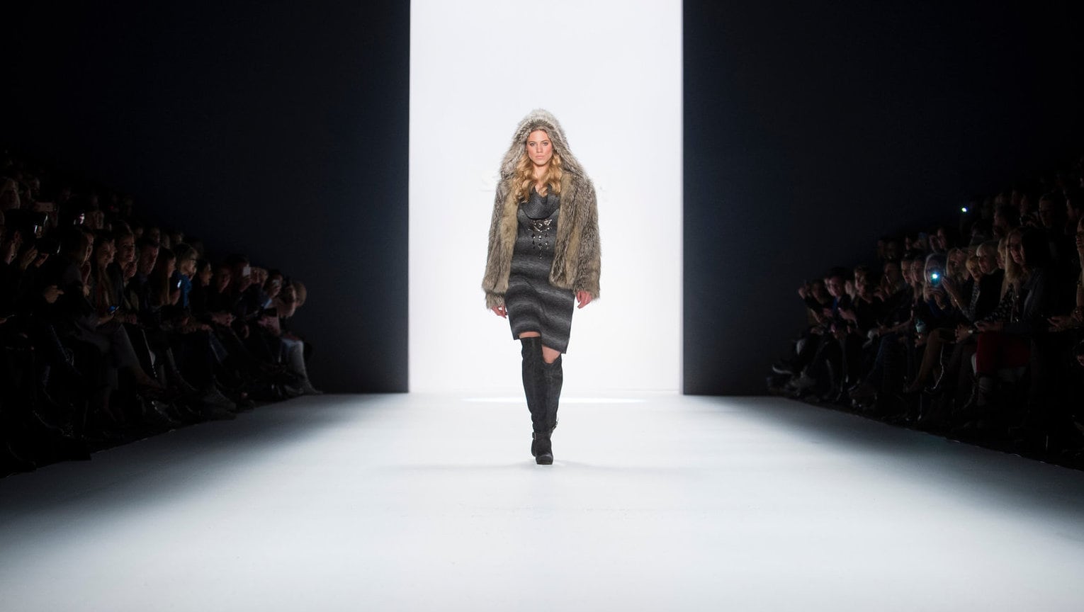 Symbol Fashion Week