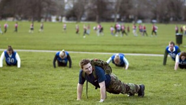 (Bild: APA/DB/British Military Fitness)