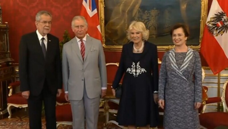 Damals noch Prinz und Herzogin: Charles und Camilla 2017 auf Besuch in Österreich. (Bild: APA)