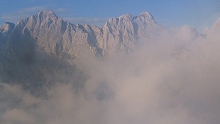 Der Watzmann in Bayern (im Bild oben) nahe der Salzburger Grenze 