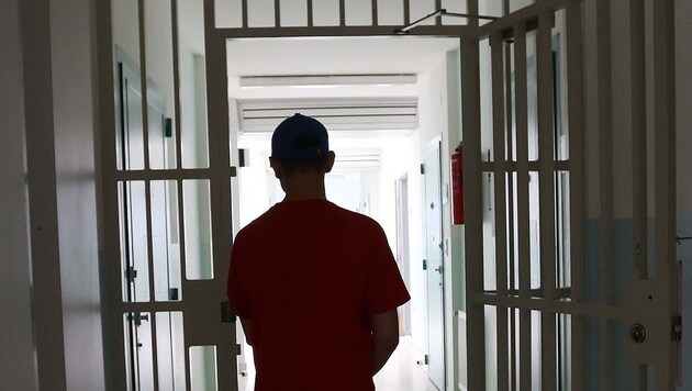 Für den 14-jährigen Hamza öffneten sich nun die Gefängnistore - er kam mit Auflagen frei (Bild: Jürgen Radspieler)