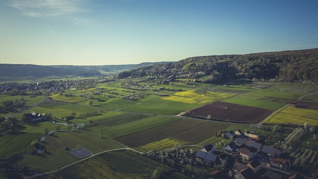 Immer mehr uraltes Bauernland wird in Österreich gedanken- und sorglos verbaut. (Bild: Markus Spiske / CC 0 /)