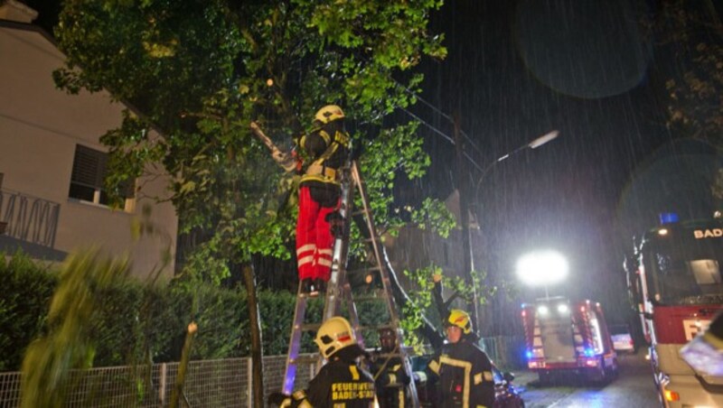 Die Feuerwehr Baden im Unwettereinsatz (Bild: Freiwillige Feuerwehr Baden-Stadt)