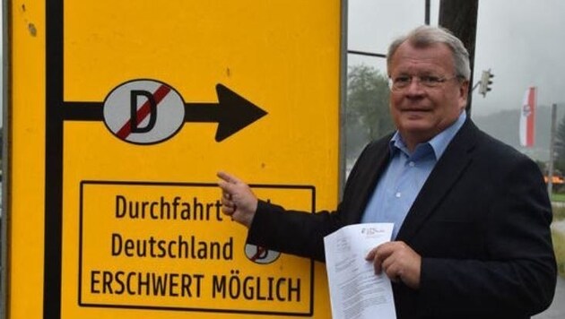 Ortschef Richard Hemetsberger kappt nun die Schleichwege (Bild: Wolfgang Weber)