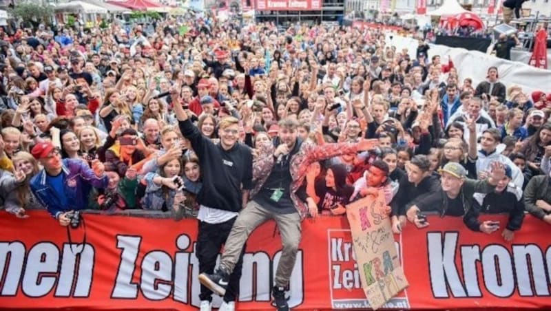 Krappi & KSFreak heizten dem Publikum ordentlich ein. (Bild: Markus Wenzel)