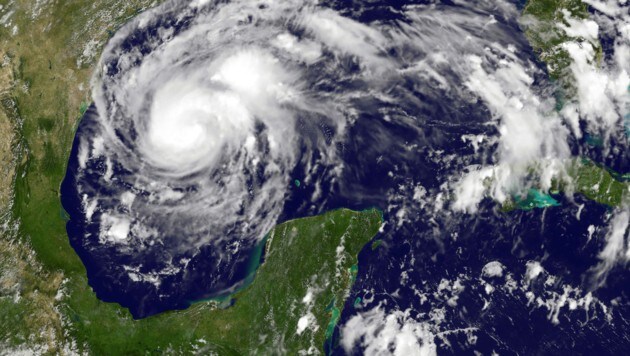 Ein Satellitenbild des Hurrikans "Harvey" (Bild: NOAA/NASA GOES Project)