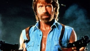 Chuck Norris: Als knallharter Actionhero war er unverwüstlich. Und auch im wahren Leben sprang ...