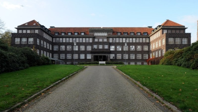 In diesem Krankenhaus trieb Niels H. jahrelang sein Unwesen. (Bild: APA/dpa/Ingo Wagner)