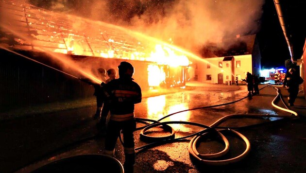 Das Feuer wütete in Kobenz im obersteirischen Bezirk Murtal. (Bild: APA/THOMAS ZEILER)