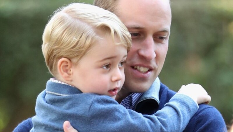 Prinz George mit Papa William (Bild: www.PPS.at)