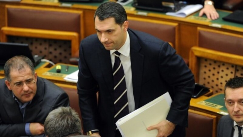 Staatskanzleiminister Janos Lazar im ungarischen Parlament (Bild: AFP)