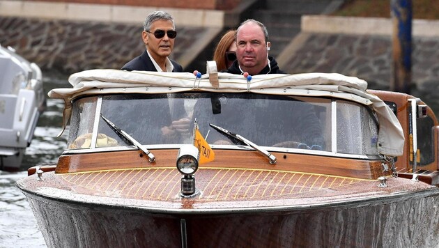 George Clooney bei seiner Ankunft zum Pressetermin in Venedig (Bild: AP)
