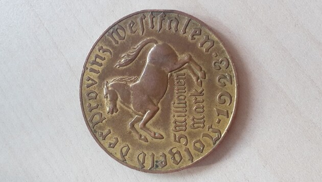 Die Vorderseite der Fünf-Millionen-Mark-Münze aus dem Jahr 1923 (Bild: Polizei Köln)