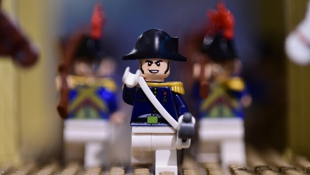 Auch der französische Kaiser Napoleon findet sich als Spielfigur in der Lego-Welt. (Bild: AFP)