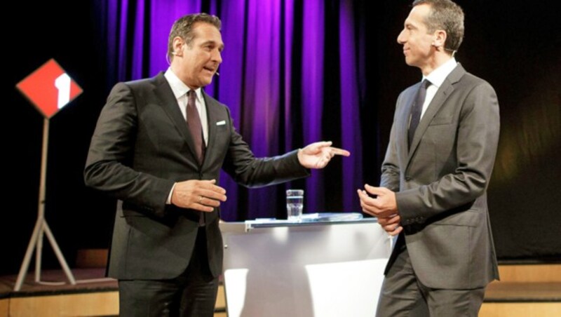 FPÖ-Chef Strache (li.) und Bundeskanzler Kern bei einer Ö1-Konfrontation (Bild: APA/GEORG HOCHMUTH)