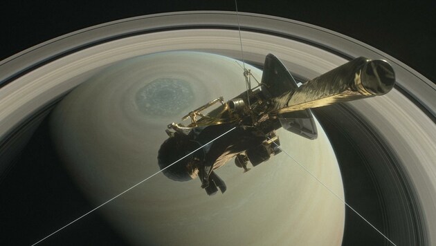 Die Raumsonde „Cassini“ im Orbit um den Saturn (Bild: NASA/JPL-Caltech)