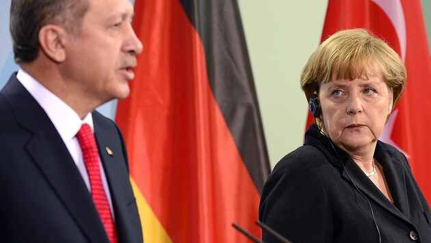 Der türkische Präsident Recep Tayyip Erdogan und Deutschlands Kanzlerin Angela Merkel (Bild: AFP)
