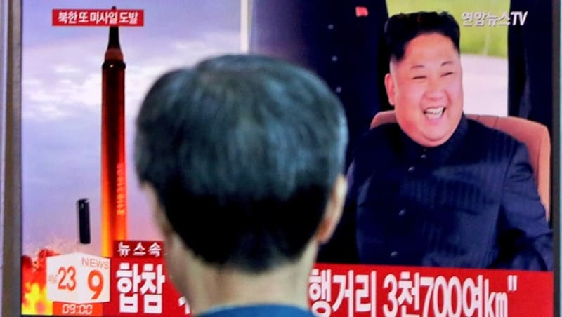 In Südkorea berichteten TV-Sender über den nordkoreanischen Raketenstart. (Bild: AP)