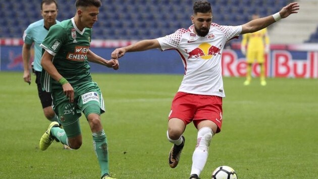 Stürmer Munas Dabbur (re.)traf zuletzt gegen Rapid, ist zu Salzburgs Topscorer mutiert! (Bild: Andreas Tröster)