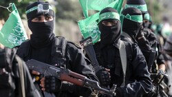 Vermummte Hamas-Kämpfer im Gazastreifen (Bild: AFP)