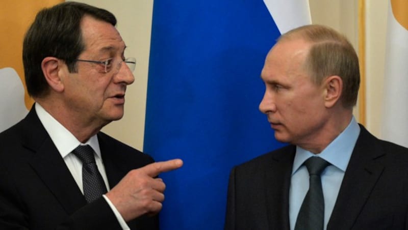 Der zypriotische Präsident Nikos Anastasiadis und Russlands Präsident Wladimir Putin (Bild: AFP)