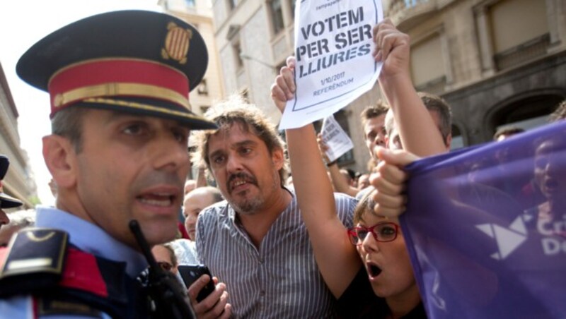 Proteste in Barcelona (Bild: AP)