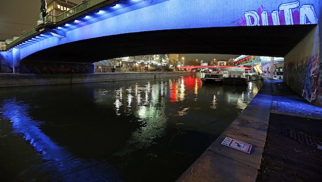 Der Wiener Donaukanal bei Nacht (Bild: Reinhard Holl)