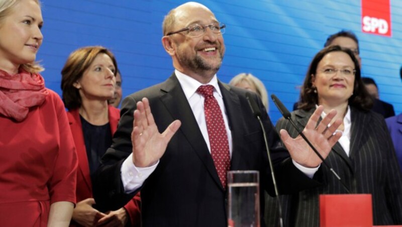 Martin Schulz am Wahlabend nach der ersten Hochrechnung (Bild: AP)