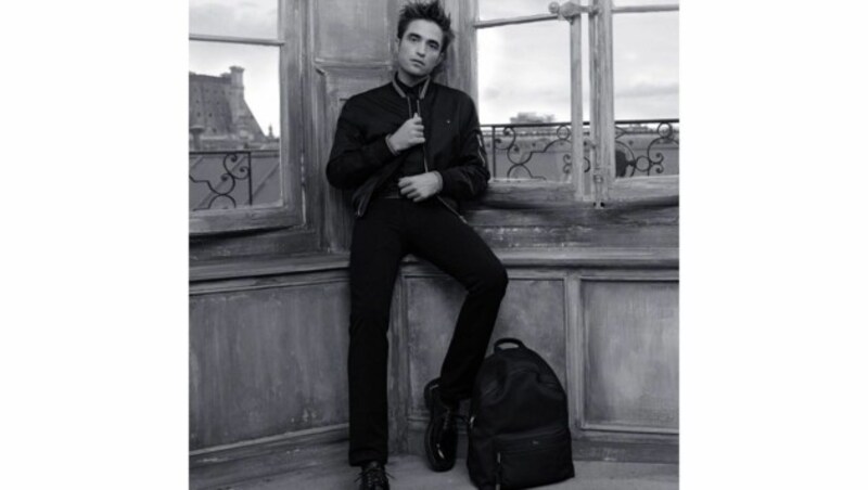Robert Pattinson modelt für die Modelinie Dior Homme. (Bild: www.twitter.com/Dior)