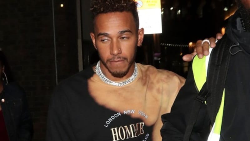 Auch Lewis Hamilton hatte nach einer feuchtfröhlichen Party einen ordentlichen Silberblick. (Bild: www.PPS.at)