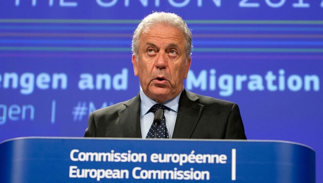 EU-Kommissar Dimitris Avramopoulos (Bild: AP)