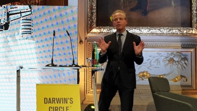 Industriellenvereinigungspräsident Georg Kapsch eröffnete die Darwin's Circle-Konferenz. (Bild: Dominik Erlinger)