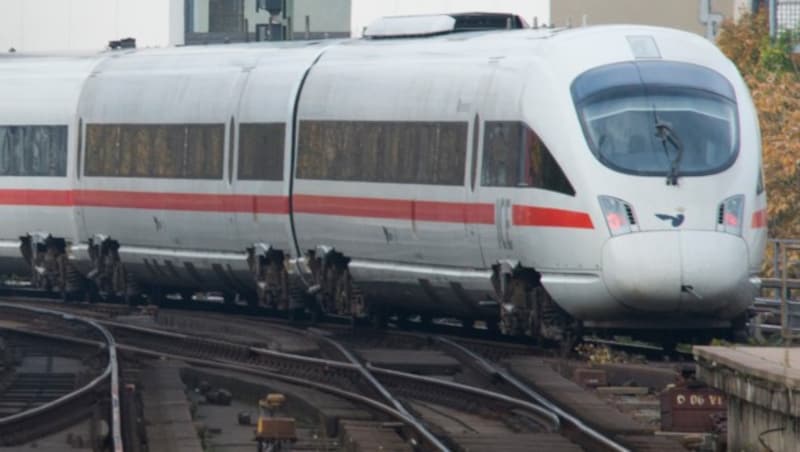 In Köln kamen zwei Bahnarbeiter bei einem Unfall ums Leben (Symbolbild). (Bild: AFP)