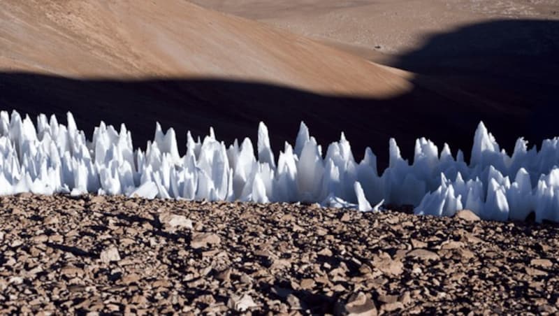 "Eis-Klingen" auf dem Chajnantor-Plateau im Norden von Chile (Bild: ESO (Wikimedia Commons))