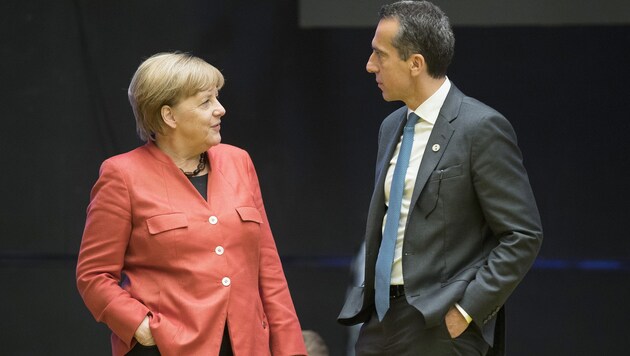 Deutschlands Kanzlerin Angela Merkel und Österreichs Kanzler Christian Kern in Tallinn (Bild: APA/BKA/ANDY WENZEL)