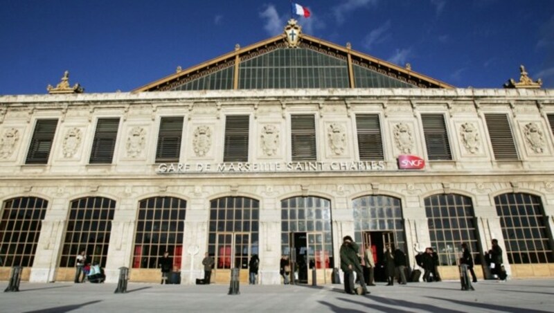 Am Bahnhof Saint Charles in Marseille kam es zu einer blutigen Messerattacke. (Bild: AFP)