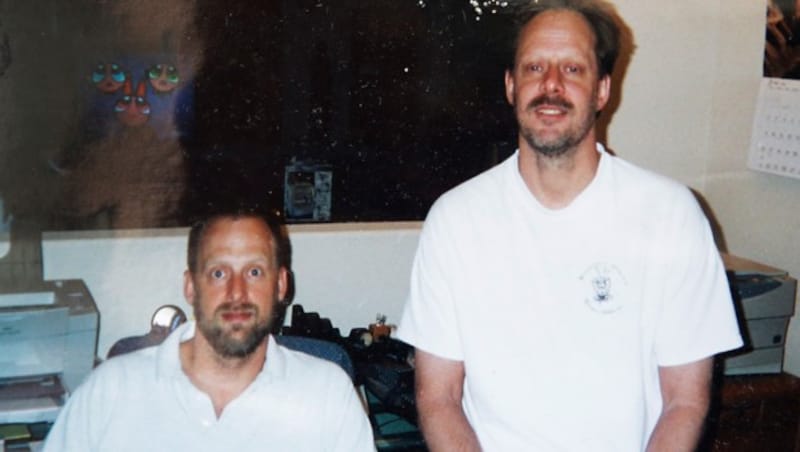 Stephen Paddock (re.) mit seinem Bruder Eric (Bild: AP)