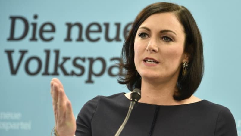 Die ÖVP nominierte Elisabeth Köstinger für das zweithöchste Amt im Staat. (Bild: APA/HANS PUNZ)