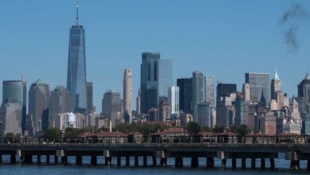 In Manhattan befinden sich die weltberühmten Wolkenkratzer, die dem New Yorker Stadtteil seine unverwechselbare Silhouette verleihen. (Bild: AFP/Nicholas Kamm)