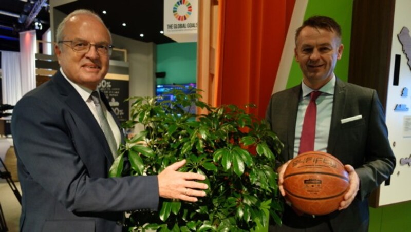 Rudolf Mark (l.) und Werner Pamminger von der Agentur Business Upper Austria bei Ericsson. (Bild: Barbara Kneidinger)