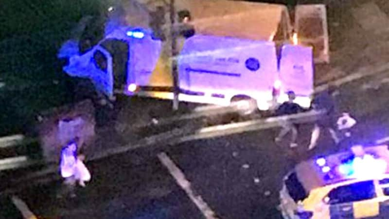 Am 3. Juni rasten drei Islamisten mit einem Transporter auf der London Bridge in eine Menschenmenge. (Bild: twitter.com)