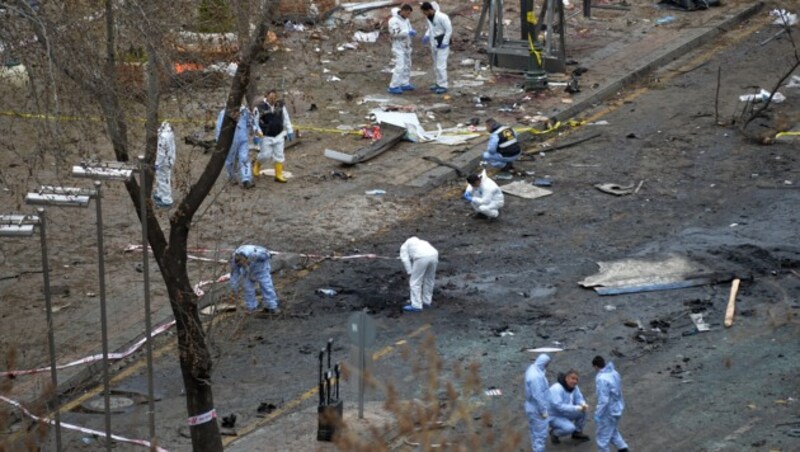 Am 14. März wurden 37 Menschen bei einem Terroranschlag einer PKK-Splittergruppe in Ankara getötet. (Bild: AP)