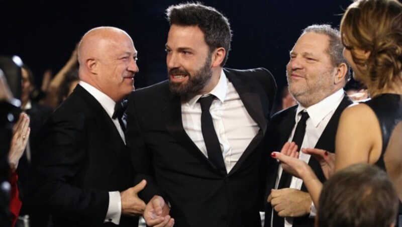 Ben Affleck mit Harvey Weinstein (rechts) (Bild: 2013 Getty Images)