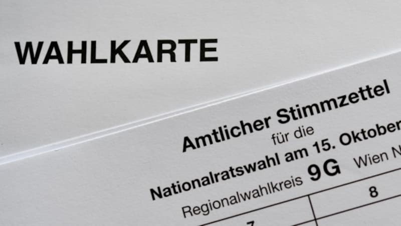 Wahlkarte für die Nationalratswahl 2017 (Bild: APA/BARBARA GINDL)