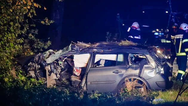 Beim Crash mit einem Baum wurde der junge Maurer aus Neukirchen tödlich verletzt. (Bild: Pressefoto Scharinger © Daniel Scharinger)