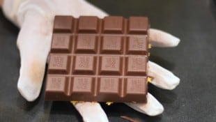 Der deutsche Schokoladenhersteller Ritter Sport streicht 70 Stellen in der Verwaltung.