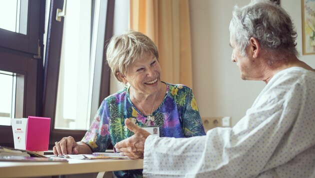Zeit schenken: Die Patienten freuen sich auf die Gespräche. (Bild: Gerhard Berger)