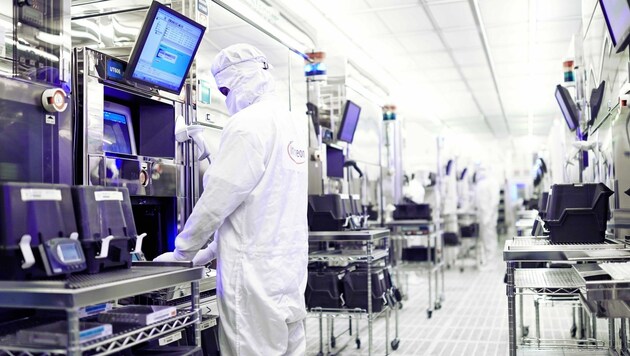 Beim Industrie-Zugpferd Infineon Austria läuft die Produktion. Kurzarbeit ist kein Thema. (Bild: Infineon)